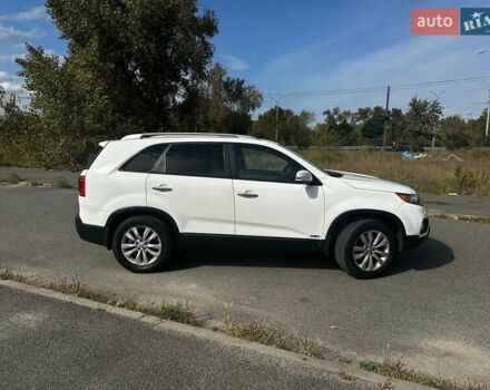 Белый Киа Соренто, объемом двигателя 2.36 л и пробегом 162 тыс. км за 15000 $, фото 8 на Automoto.ua