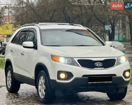 Білий Кіа Соренто, об'ємом двигуна 2.4 л та пробігом 327 тис. км за 9999 $, фото 1 на Automoto.ua