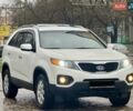 Білий Кіа Соренто, об'ємом двигуна 2.4 л та пробігом 327 тис. км за 9999 $, фото 1 на Automoto.ua