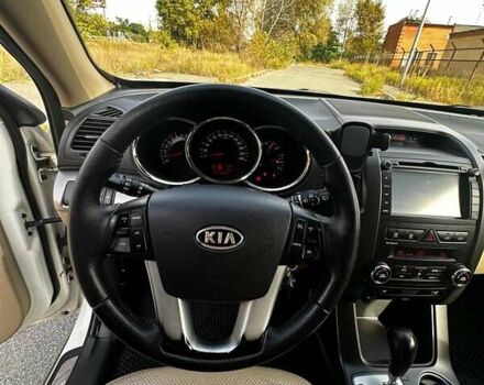 Белый Киа Соренто, объемом двигателя 2.36 л и пробегом 162 тыс. км за 15000 $, фото 20 на Automoto.ua