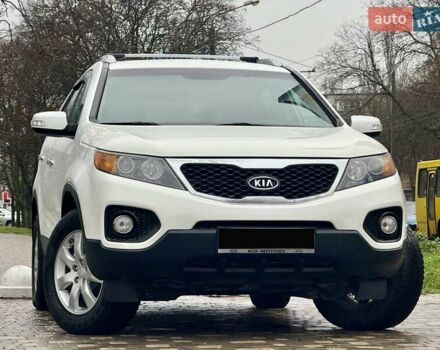 Білий Кіа Соренто, об'ємом двигуна 2.4 л та пробігом 327 тис. км за 9999 $, фото 17 на Automoto.ua