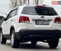 Белый Киа Соренто, объемом двигателя 2.4 л и пробегом 331 тыс. км за 9999 $, фото 5 на Automoto.ua