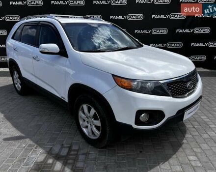 Белый Киа Соренто, объемом двигателя 2.4 л и пробегом 300 тыс. км за 10300 $, фото 2 на Automoto.ua