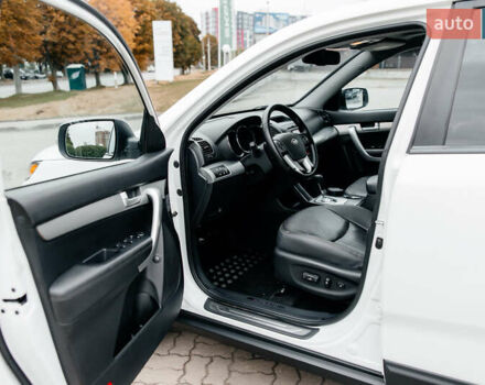 Белый Киа Соренто, объемом двигателя 2.2 л и пробегом 191 тыс. км за 13950 $, фото 10 на Automoto.ua