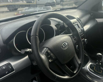 Белый Киа Соренто, объемом двигателя 2.2 л и пробегом 204 тыс. км за 12200 $, фото 9 на Automoto.ua