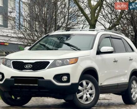 Білий Кіа Соренто, об'ємом двигуна 2.4 л та пробігом 327 тис. км за 9999 $, фото 7 на Automoto.ua