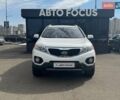 Белый Киа Соренто, объемом двигателя 2.36 л и пробегом 135 тыс. км за 11590 $, фото 2 на Automoto.ua