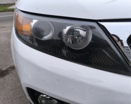 Білий Кіа Соренто, об'ємом двигуна 2.2 л та пробігом 258 тис. км за 14000 $, фото 6 на Automoto.ua