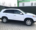 Белый Киа Соренто, объемом двигателя 2.4 л и пробегом 200 тыс. км за 10399 $, фото 1 на Automoto.ua