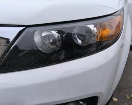 Білий Кіа Соренто, об'ємом двигуна 2.2 л та пробігом 258 тис. км за 14000 $, фото 7 на Automoto.ua