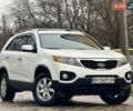 Білий Кіа Соренто, об'ємом двигуна 2.4 л та пробігом 327 тис. км за 9999 $, фото 15 на Automoto.ua