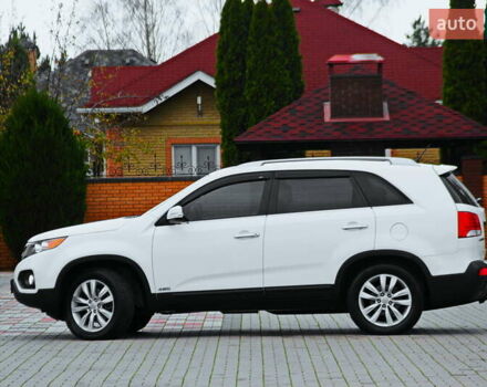 Белый Киа Соренто, объемом двигателя 2.2 л и пробегом 135 тыс. км за 12250 $, фото 4 на Automoto.ua