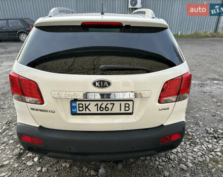 Белый Киа Соренто, объемом двигателя 2.2 л и пробегом 230 тыс. км за 12300 $, фото 11 на Automoto.ua