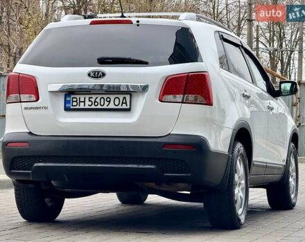 Белый Киа Соренто, объемом двигателя 2.4 л и пробегом 331 тыс. км за 9999 $, фото 13 на Automoto.ua