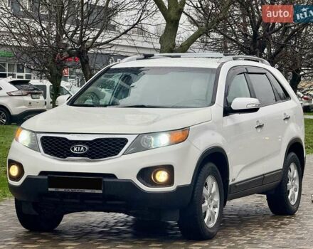 Білий Кіа Соренто, об'ємом двигуна 2.4 л та пробігом 327 тис. км за 9999 $, фото 6 на Automoto.ua