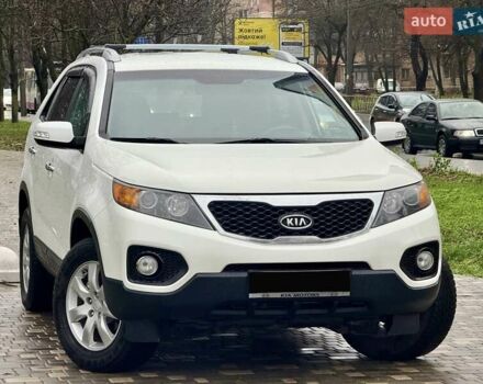 Білий Кіа Соренто, об'ємом двигуна 2.4 л та пробігом 327 тис. км за 9999 $, фото 23 на Automoto.ua