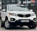 Белый Киа Соренто, объемом двигателя 2.4 л и пробегом 331 тыс. км за 9999 $, фото 1 на Automoto.ua