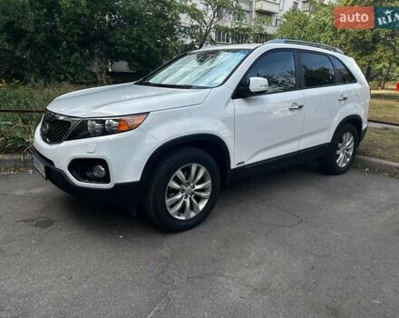 Белый Киа Соренто, объемом двигателя 2.36 л и пробегом 162 тыс. км за 15000 $, фото 3 на Automoto.ua