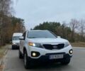 Білий Кіа Соренто, об'ємом двигуна 2.4 л та пробігом 261 тис. км за 12400 $, фото 1 на Automoto.ua