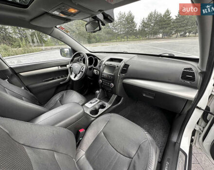 Белый Киа Соренто, объемом двигателя 2.2 л и пробегом 229 тыс. км за 12990 $, фото 85 на Automoto.ua