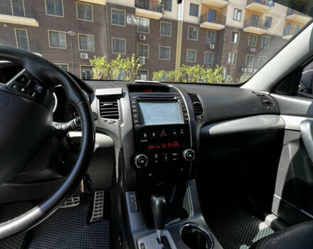 Білий Кіа Соренто, об'ємом двигуна 2.2 л та пробігом 240 тис. км за 14500 $, фото 3 на Automoto.ua