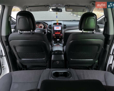 Белый Киа Соренто, объемом двигателя 2.2 л и пробегом 240 тыс. км за 10777 $, фото 35 на Automoto.ua