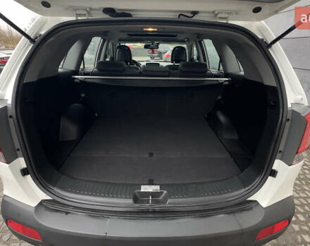 Білий Кіа Соренто, об'ємом двигуна 2.2 л та пробігом 225 тис. км за 14900 $, фото 19 на Automoto.ua