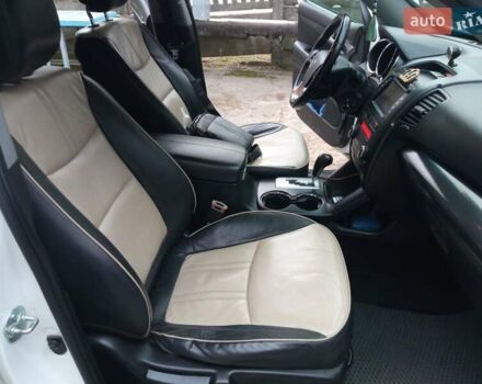 Белый Киа Соренто, объемом двигателя 2.2 л и пробегом 220 тыс. км за 14700 $, фото 11 на Automoto.ua