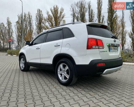 Белый Киа Соренто, объемом двигателя 2.2 л и пробегом 240 тыс. км за 10777 $, фото 5 на Automoto.ua