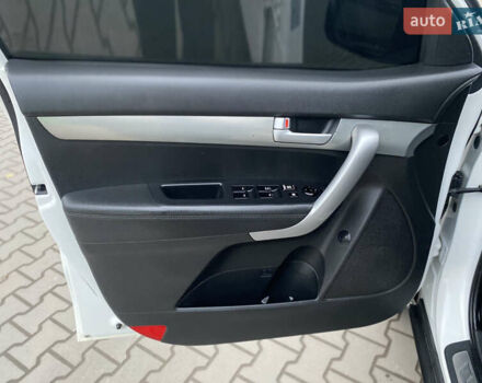 Белый Киа Соренто, объемом двигателя 2.2 л и пробегом 240 тыс. км за 10777 $, фото 19 на Automoto.ua