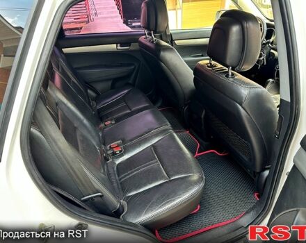 Белый Киа Соренто, объемом двигателя 2.4 л и пробегом 230 тыс. км за 11500 $, фото 9 на Automoto.ua