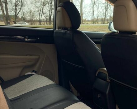 Білий Кіа Соренто, об'ємом двигуна 2.4 л та пробігом 261 тис. км за 12400 $, фото 6 на Automoto.ua