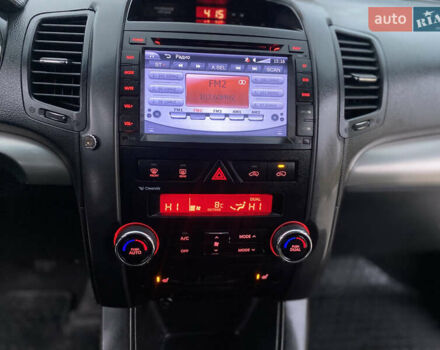 Белый Киа Соренто, объемом двигателя 2.2 л и пробегом 240 тыс. км за 10777 $, фото 18 на Automoto.ua