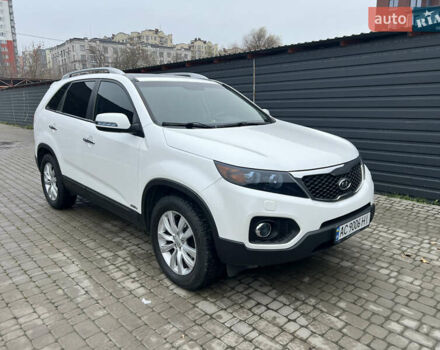 Белый Киа Соренто, объемом двигателя 2.2 л и пробегом 212 тыс. км за 13800 $, фото 1 на Automoto.ua