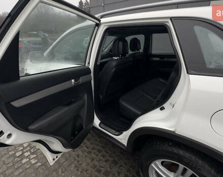 Білий Кіа Соренто, об'ємом двигуна 2.2 л та пробігом 225 тис. км за 14900 $, фото 16 на Automoto.ua