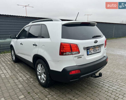 Белый Киа Соренто, объемом двигателя 2.2 л и пробегом 212 тыс. км за 13800 $, фото 2 на Automoto.ua