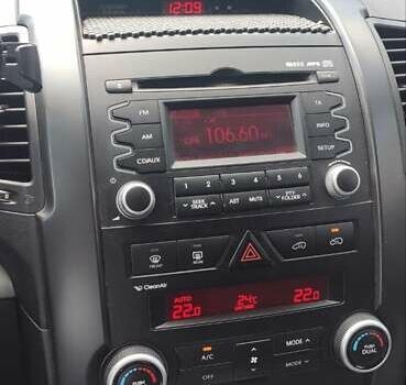 Белый Киа Соренто, объемом двигателя 2.2 л и пробегом 230 тыс. км за 12200 $, фото 3 на Automoto.ua