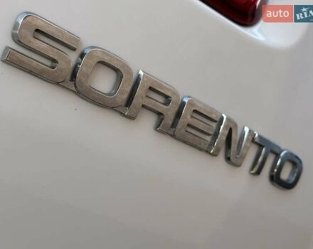 Білий Кіа Соренто, об'ємом двигуна 2.2 л та пробігом 227 тис. км за 13599 $, фото 73 на Automoto.ua