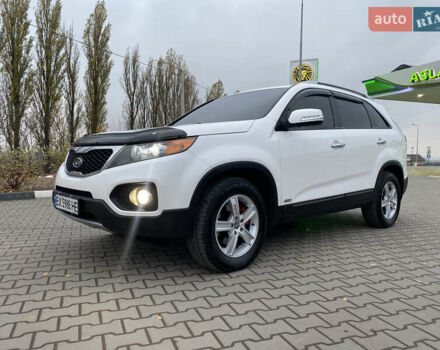 Белый Киа Соренто, объемом двигателя 2.2 л и пробегом 240 тыс. км за 10777 $, фото 1 на Automoto.ua