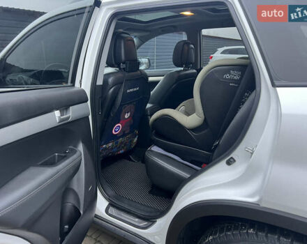 Белый Киа Соренто, объемом двигателя 2.2 л и пробегом 212 тыс. км за 13800 $, фото 4 на Automoto.ua
