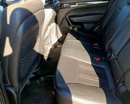 Белый Киа Соренто, объемом двигателя 2.2 л и пробегом 240 тыс. км за 12700 $, фото 5 на Automoto.ua