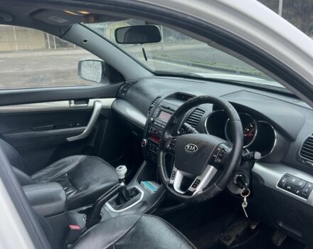 Білий Кіа Соренто, об'ємом двигуна 2.2 л та пробігом 170 тис. км за 4250 $, фото 12 на Automoto.ua