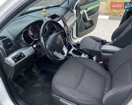 Белый Киа Соренто, объемом двигателя 2.2 л и пробегом 240 тыс. км за 10777 $, фото 15 на Automoto.ua