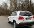 Білий Кіа Соренто, об'ємом двигуна 2.4 л та пробігом 261 тис. км за 12400 $, фото 3 на Automoto.ua