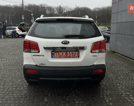 Білий Кіа Соренто, об'ємом двигуна 2.2 л та пробігом 225 тис. км за 14900 $, фото 3 на Automoto.ua