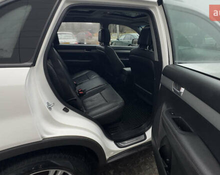 Білий Кіа Соренто, об'ємом двигуна 2.2 л та пробігом 225 тис. км за 14900 $, фото 22 на Automoto.ua