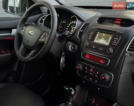 Белый Киа Соренто, объемом двигателя 2.2 л и пробегом 238 тыс. км за 16900 $, фото 57 на Automoto.ua