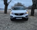 Белый Киа Соренто, объемом двигателя 2.4 л и пробегом 275 тыс. км за 10900 $, фото 8 на Automoto.ua