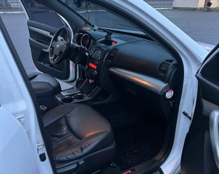 Білий Кіа Соренто, об'ємом двигуна 2.2 л та пробігом 200 тис. км за 13500 $, фото 24 на Automoto.ua