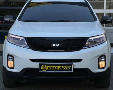 Белый Киа Соренто, объемом двигателя 2 л и пробегом 225 тыс. км за 16500 $, фото 1 на Automoto.ua